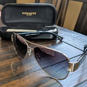 Coach HC7049 Aviator Sunglasses